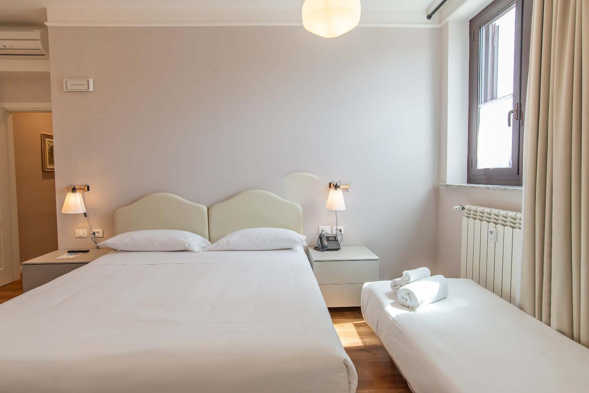 Hotel Delle Civette Rome Bagian luar foto